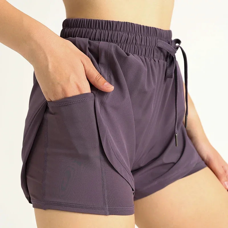 Sports women Yoga Shorts Lightweight Loose Athletic High Waist Quick dry breathable outdoor recreational running Yoga shorts🩳👍