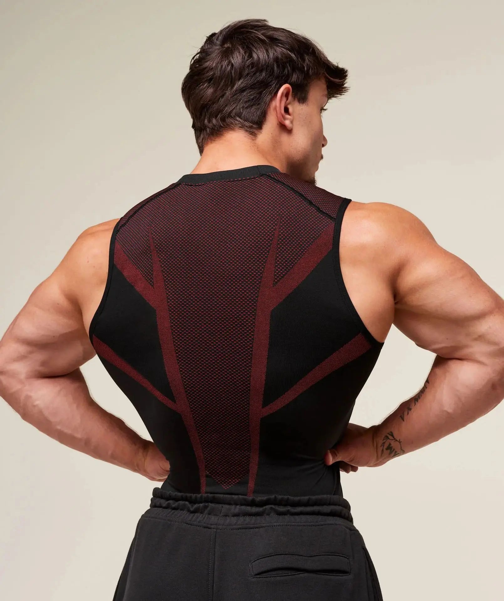Men's Tight vest sports summer quick-drying breathable seamless fitness running training stretch tight top man sleeveless vest