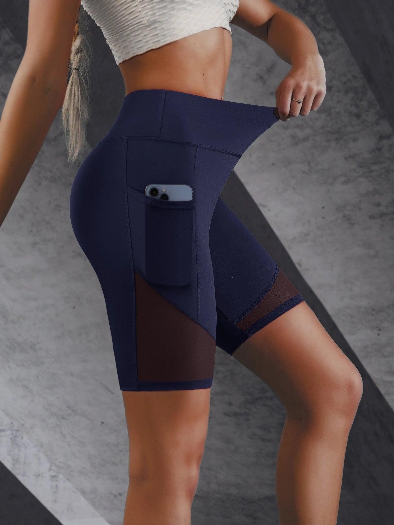 Women's pocket mesh splicing high, to lift the buttocks and look slimmer, yoga five-inch pants leggings