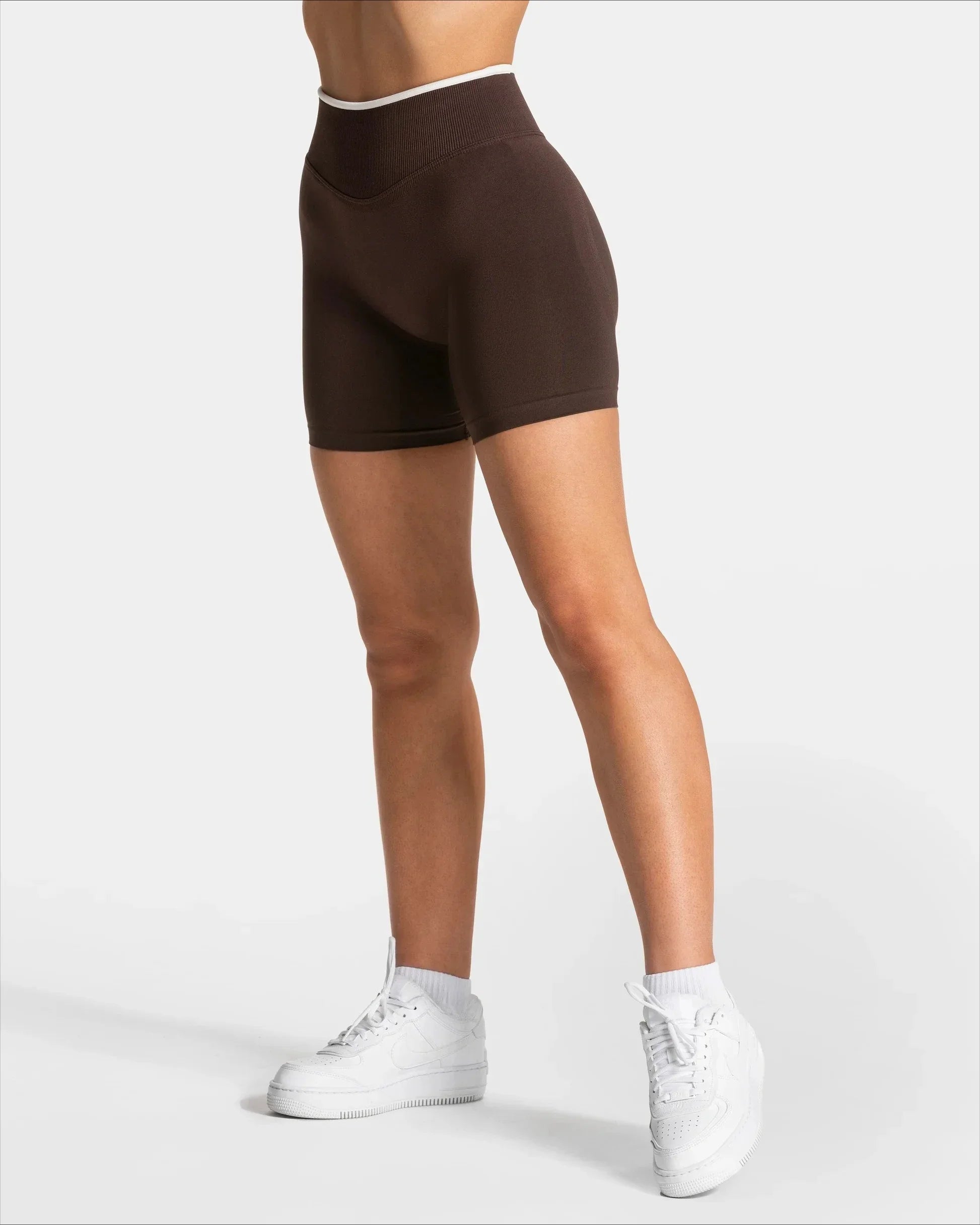 Women's Seamless Gym Solid Color Sports Shorts White Waist Tight High Waist Hip Lifting Yoga Pants Running Sports Shorts